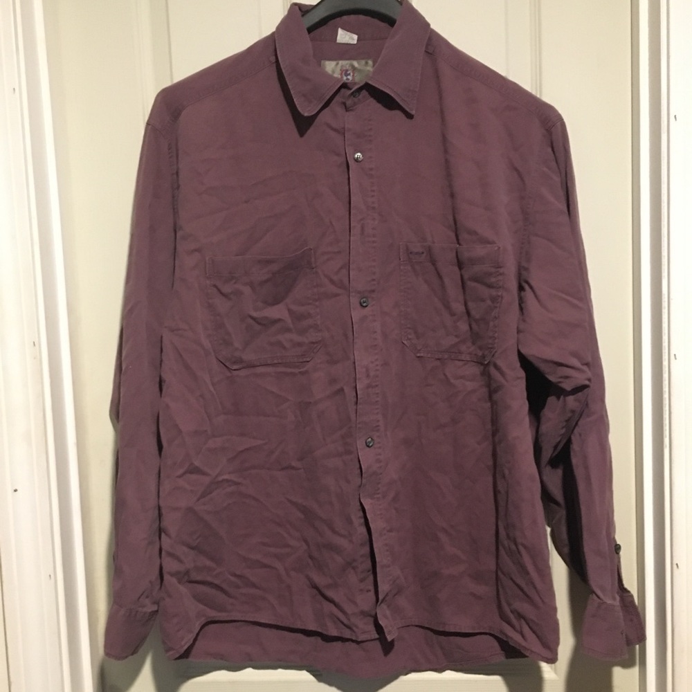 The Territory Ahead Men’s collard Button down.